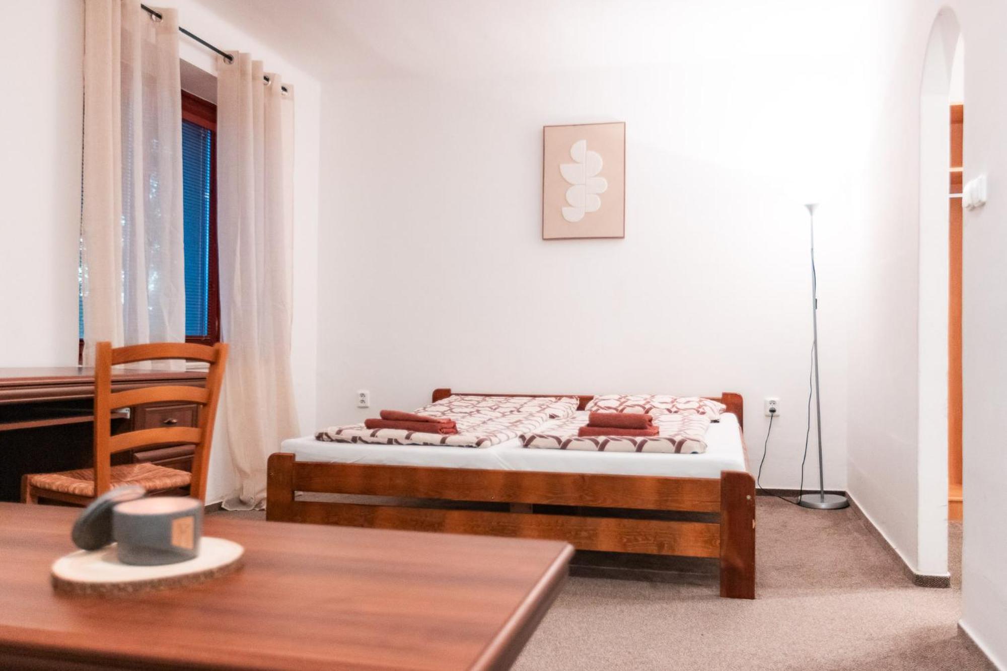 Hotel Rozkos Česká Skalice Exteriör bild
