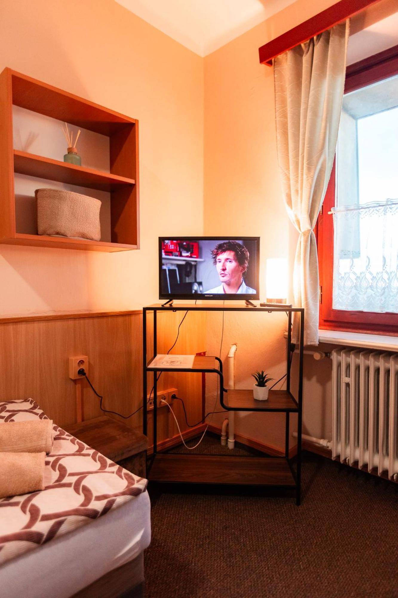 Hotel Rozkos Česká Skalice Rum bild